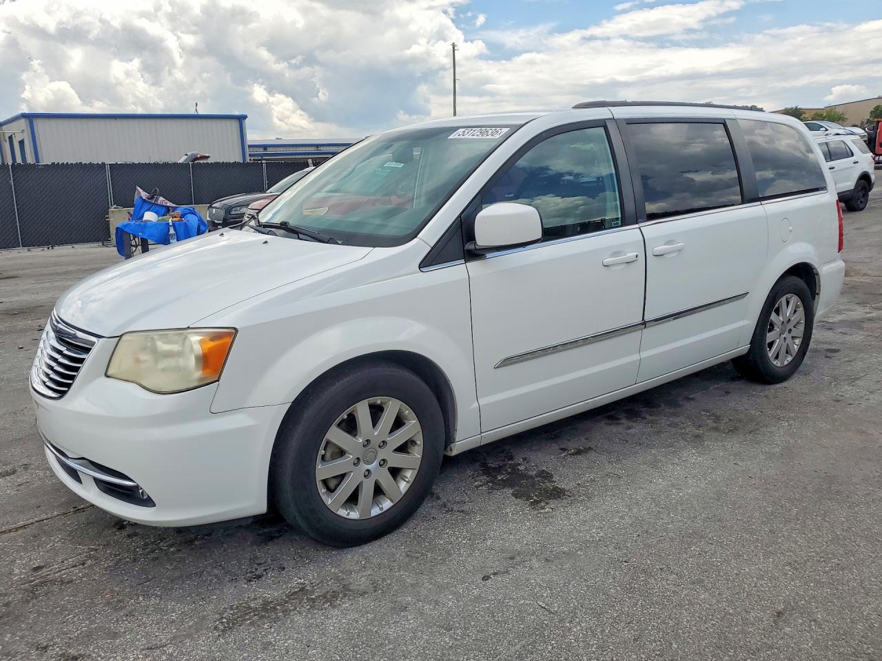 2014 Chrysler Minivan VIN 2C4RC1BG9ER208437 photo 1