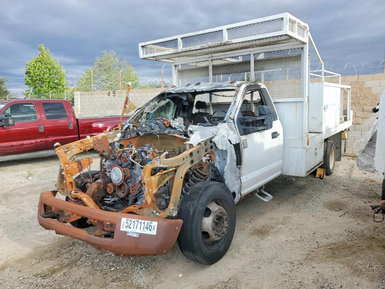 2019 Ford F550 VIN 1FDUF5GY3KEG13594 photo 1