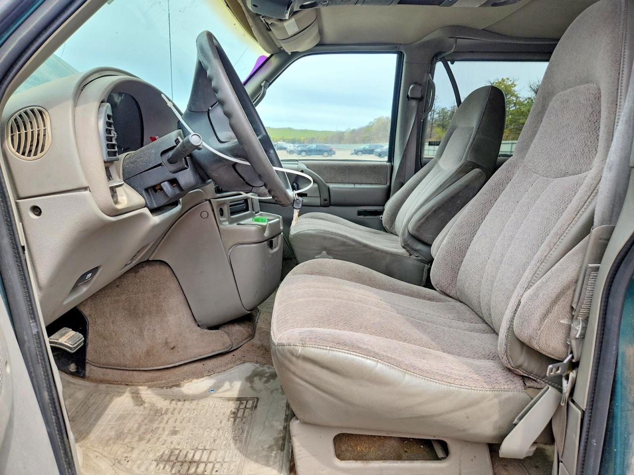 1998 CHEV Astro VIN 1GNDM19W6WB186327 photo 7