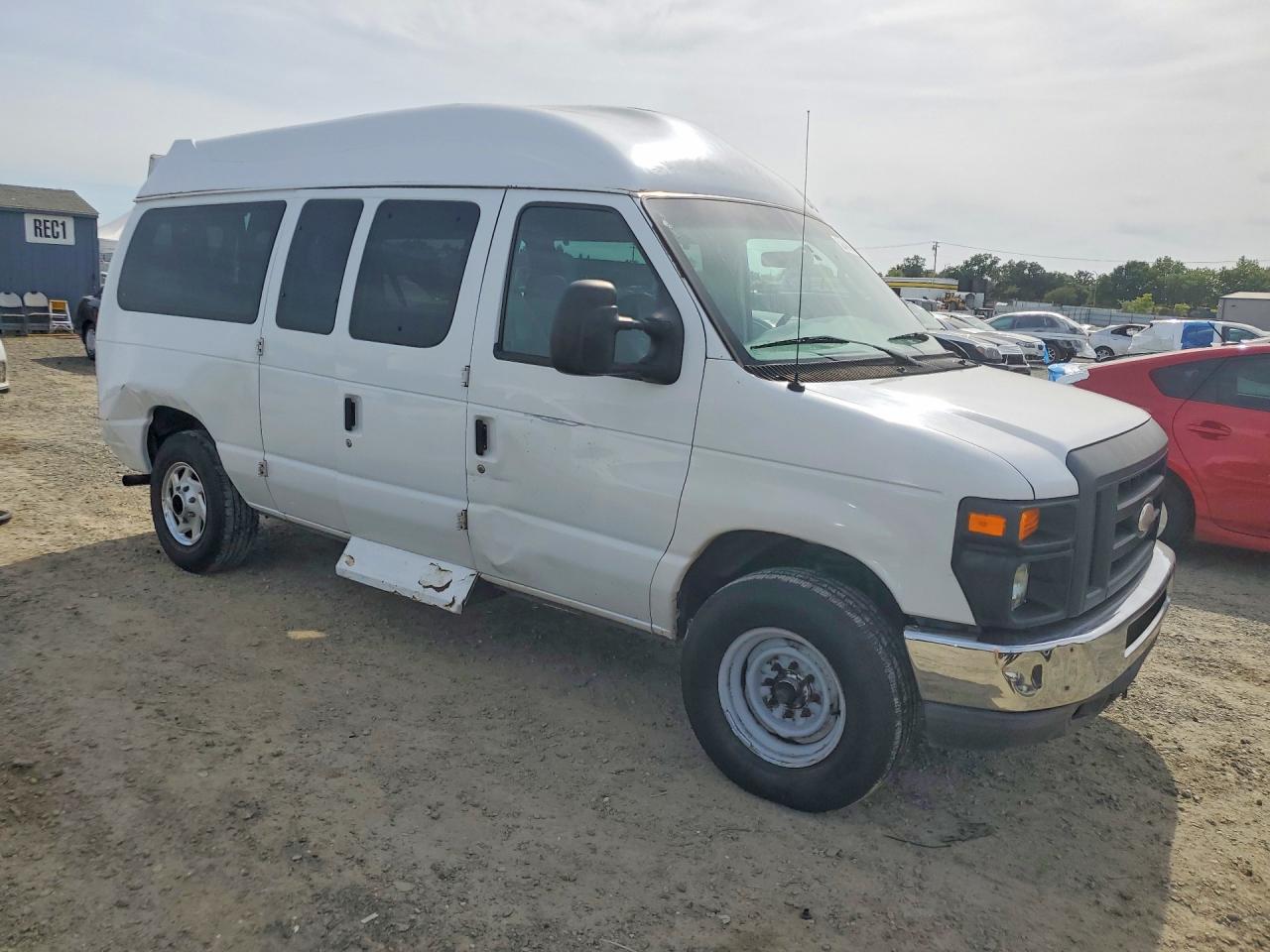 2008 Ford Econoline VIN 1FTNE24WX8DA02652 photo 4