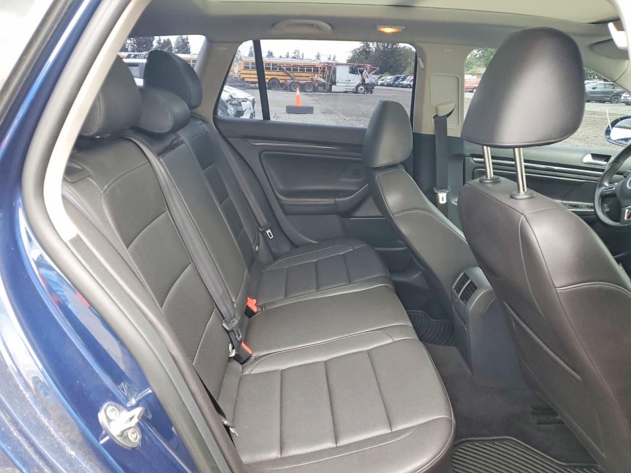 2013 Volkswagen Jetta VIN 3VWPL7AJ7DM684972 photo 10