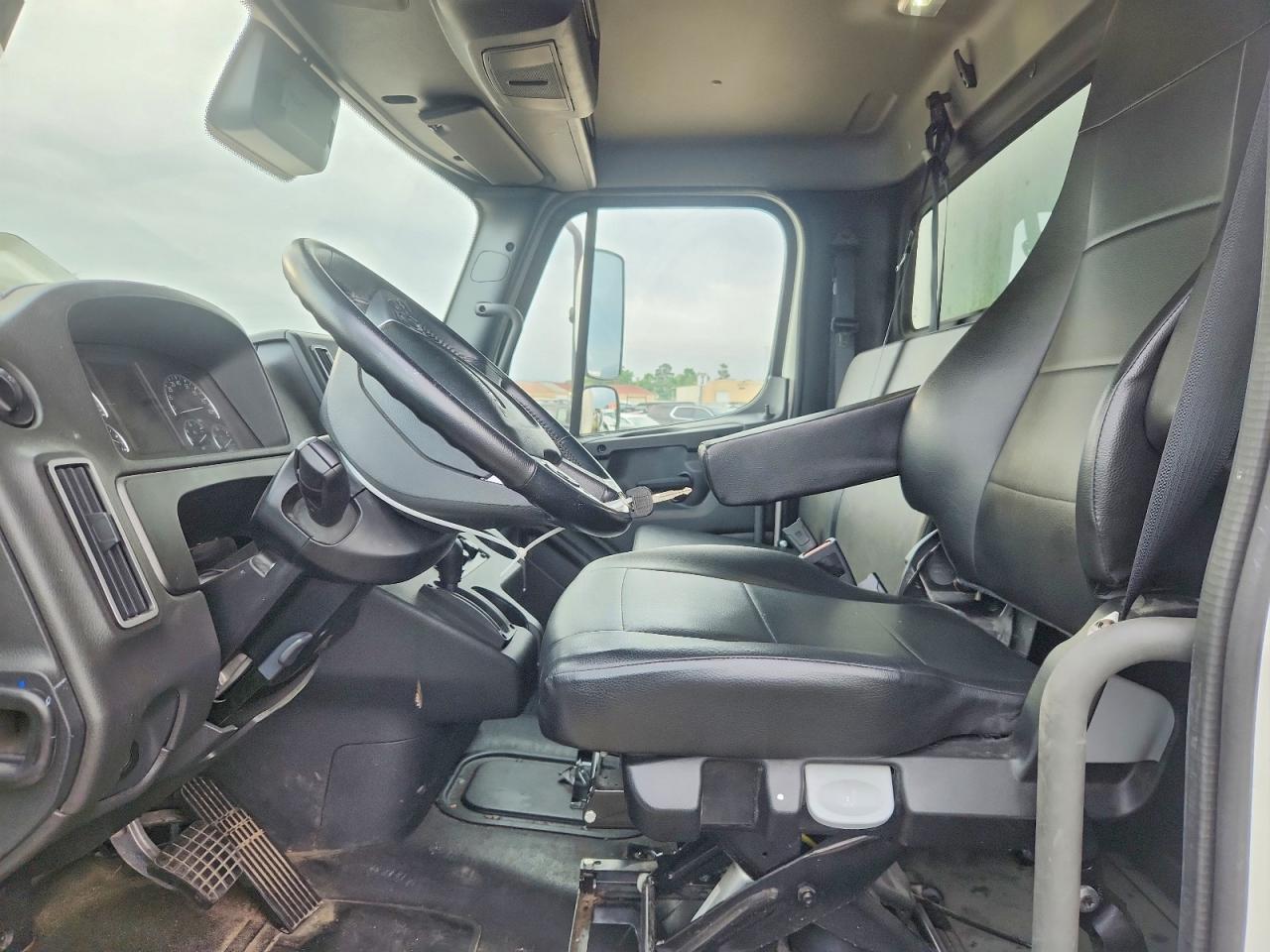 2025 FREIGHTLINER All other VIN 3ALACWFC1SDVM3162 photo 7