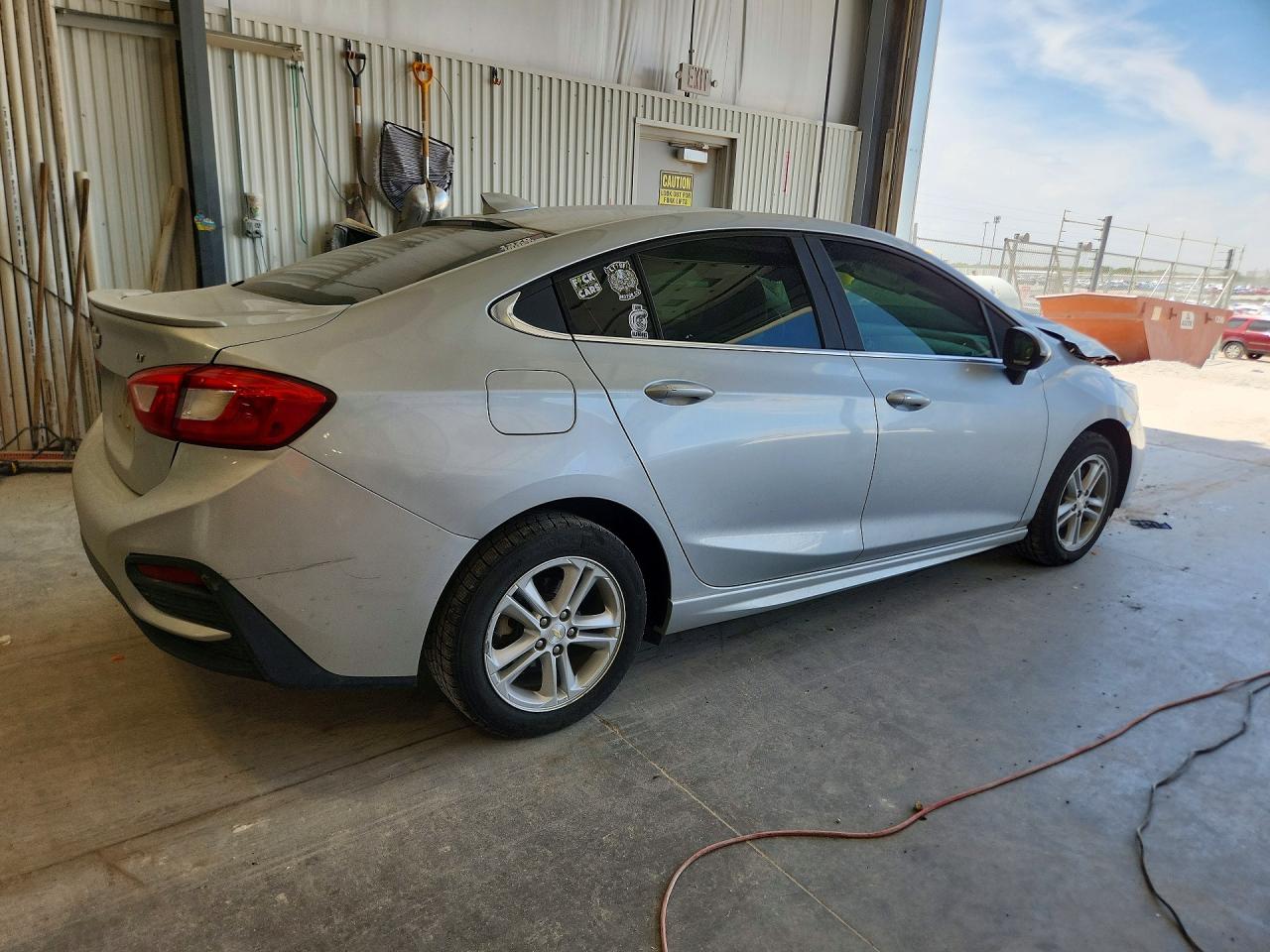 2018 Chevrolet Cruze VIN 1G1BD5SM9J7164388 photo 3