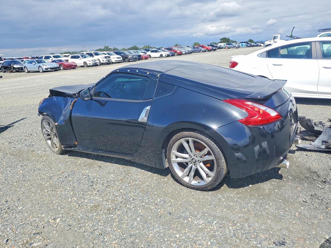 2017 Nissan 370z VIN JN1AZ4EH6HM953402 photo 2