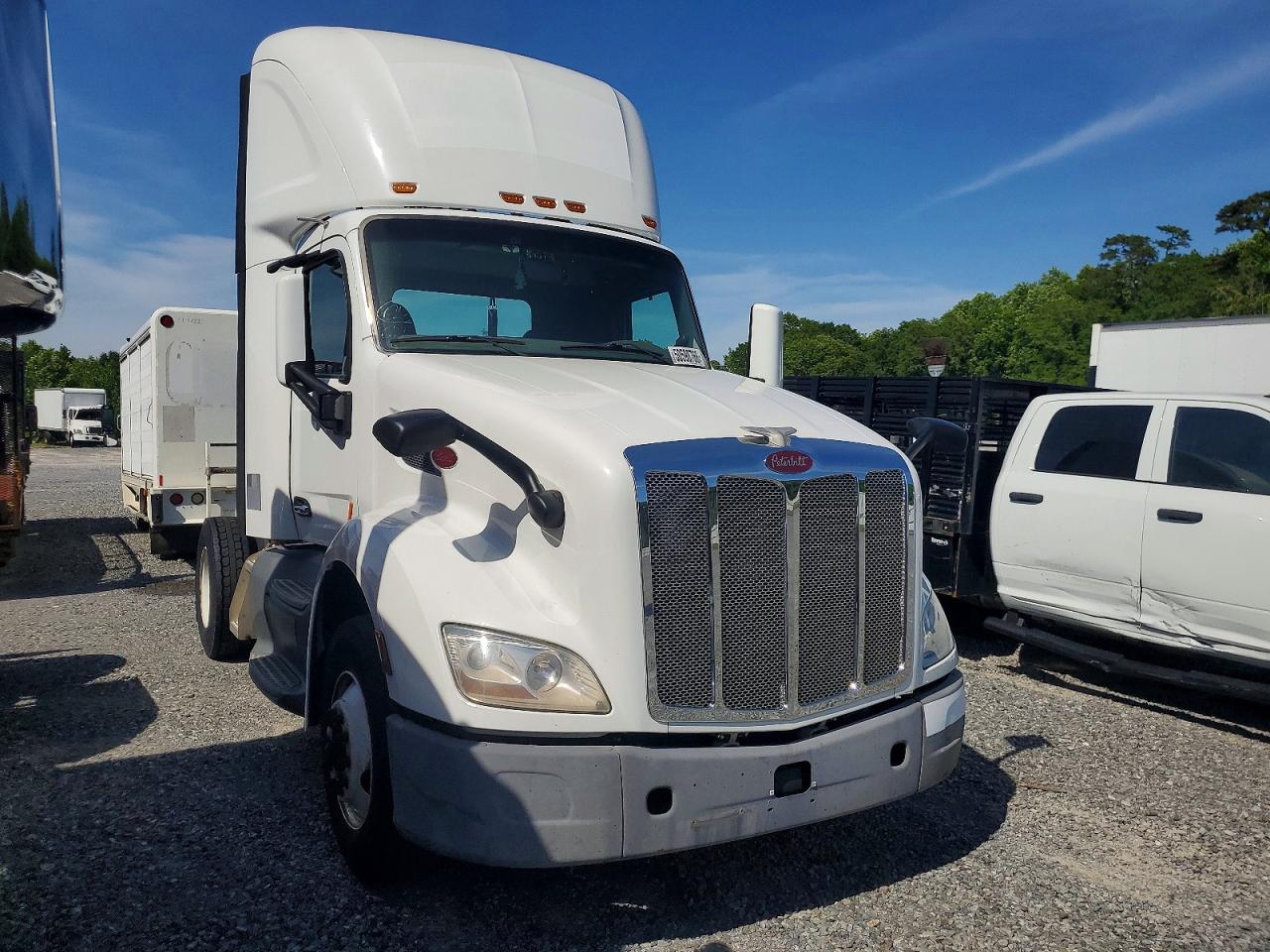 2017 PETERBILT All other VIN 1XPBA48X3HD428811 photo 1
