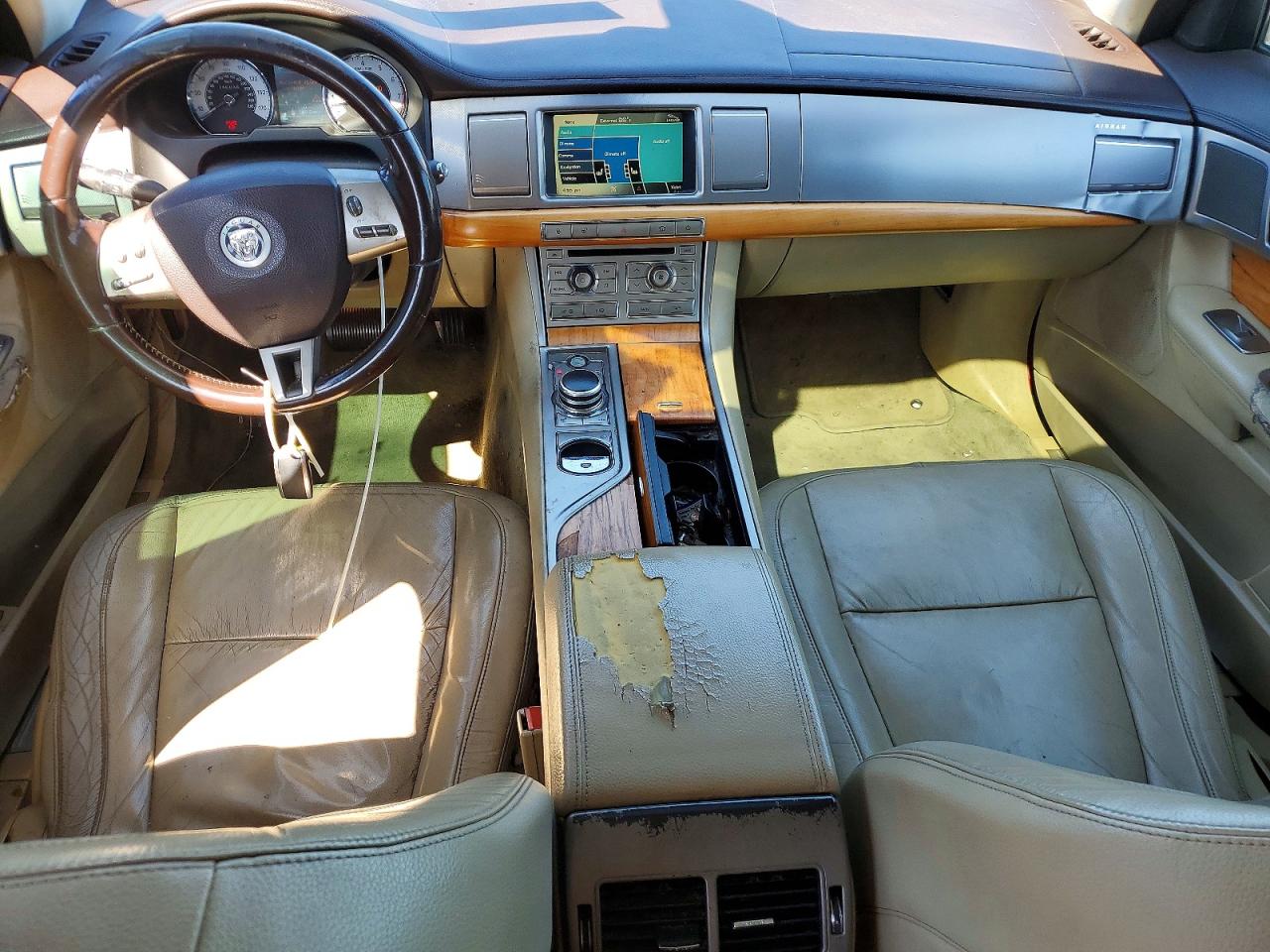 2010 JAGUAR Xf VIN SAJWA0FA6AHR55722 photo 8