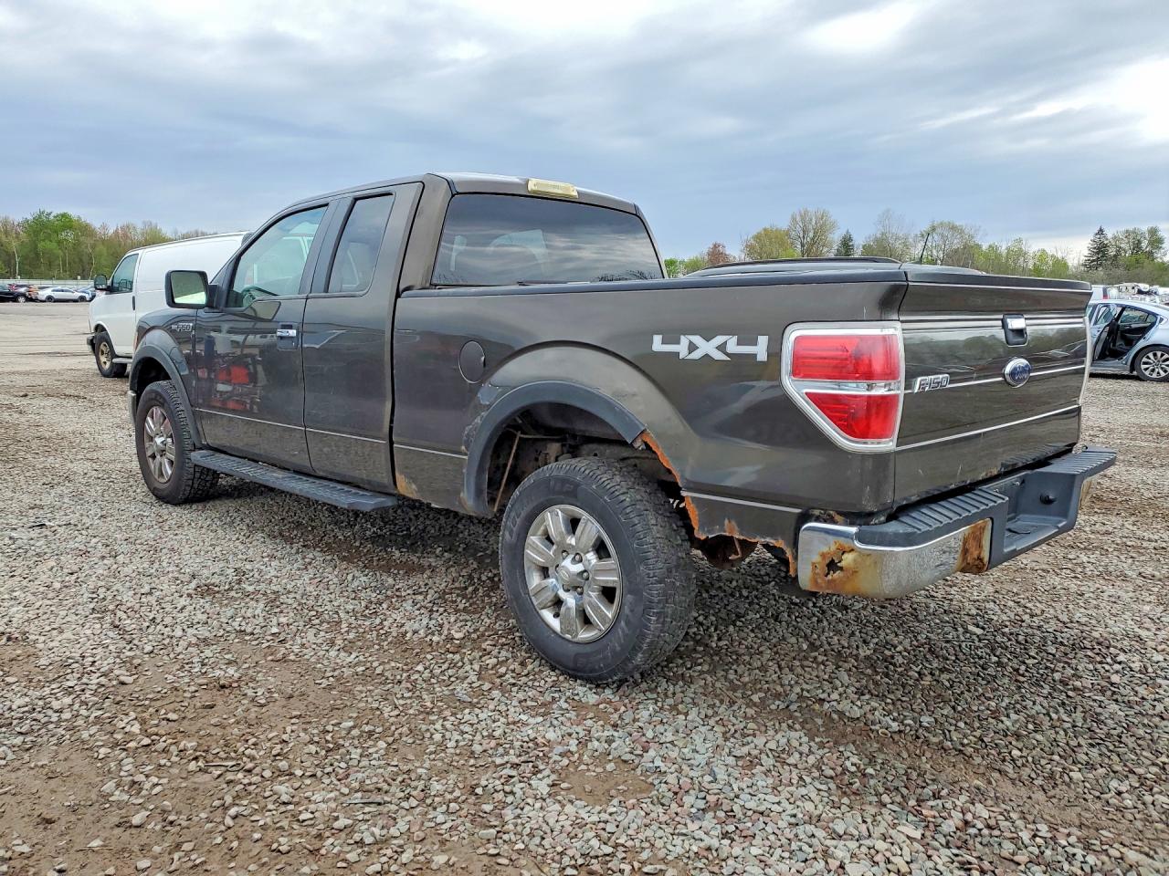 2009 Ford F150 super VIN 1FTRX14889KC35661 photo 2
