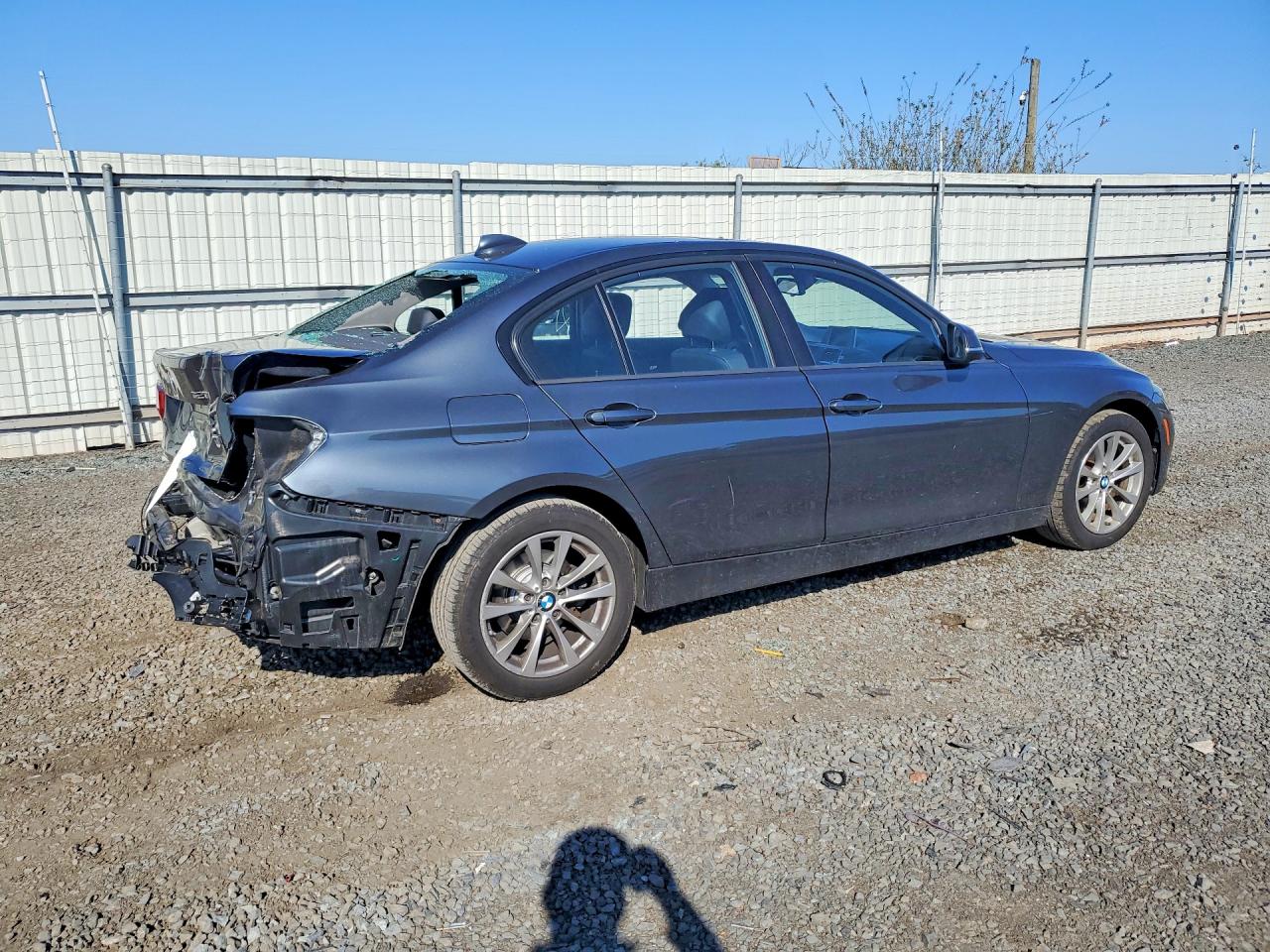 2017 BMW 3 series VIN WBA8E5G57HNU22670 photo 3