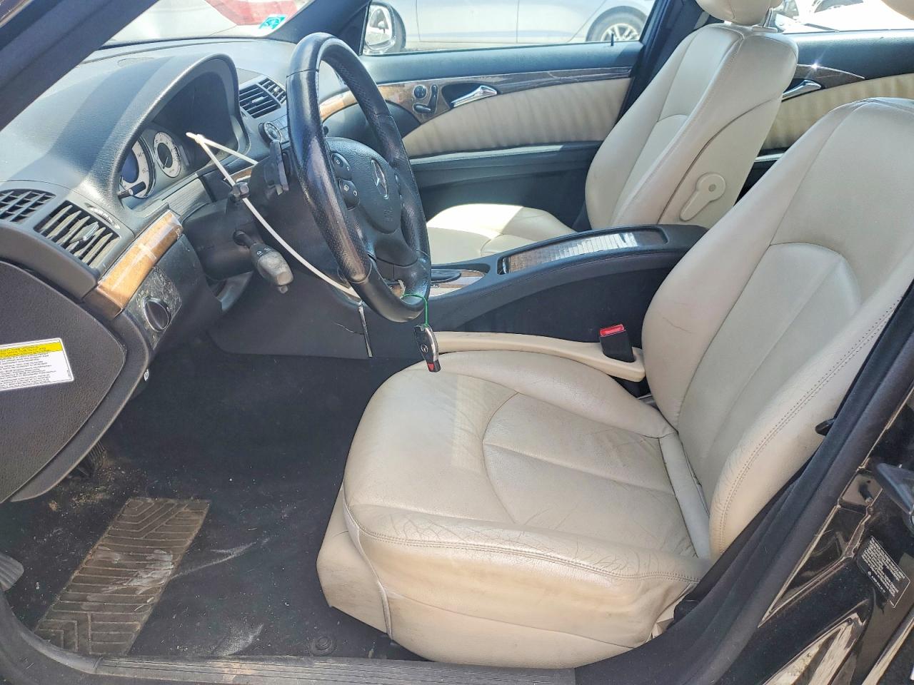 2009 Mercedes-Benz E-class VIN WDBUF87X09B388042 photo 7