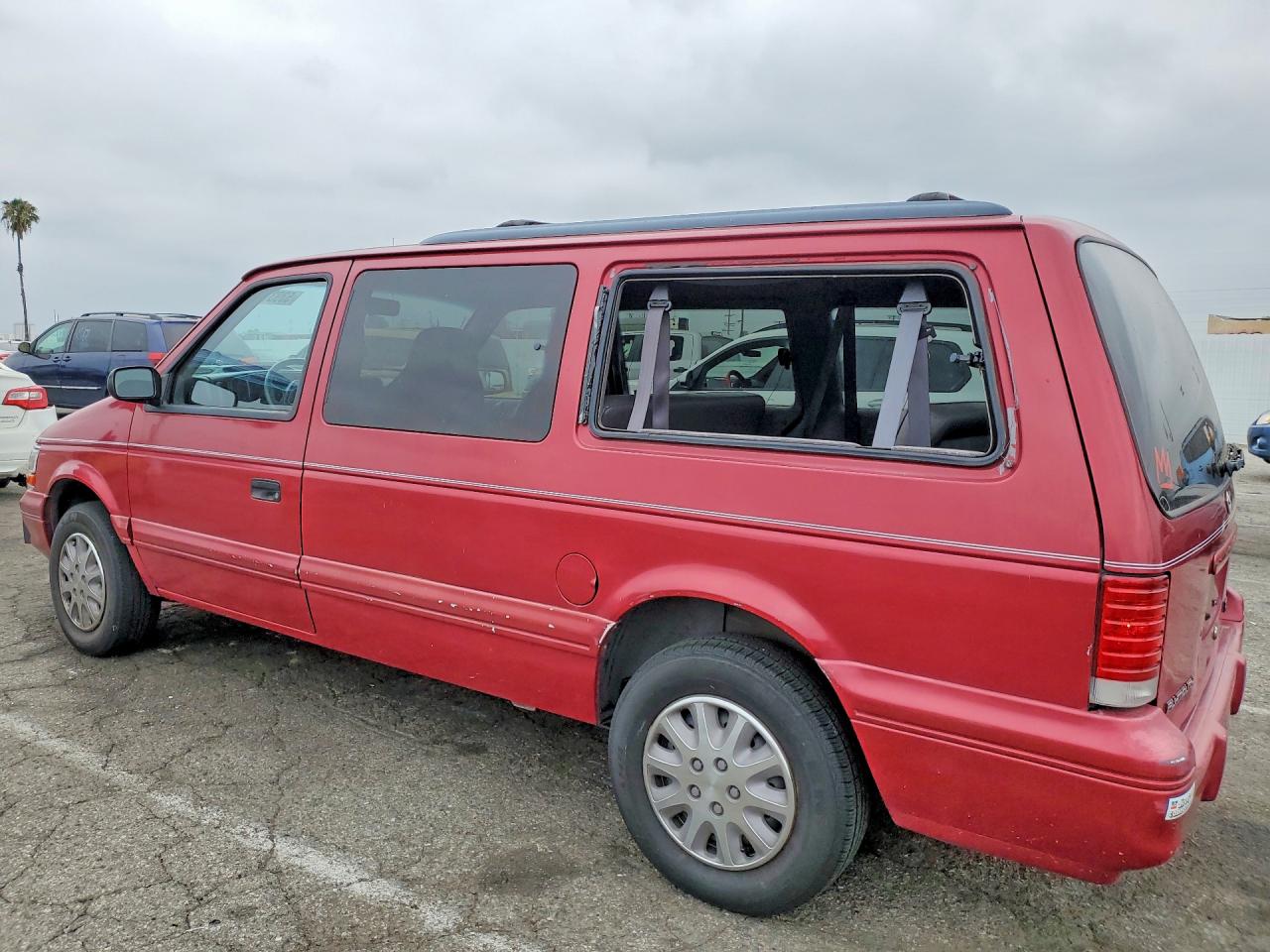 1995 Plymouth Minivan VIN 1P4GH44R7SX636265 photo 2