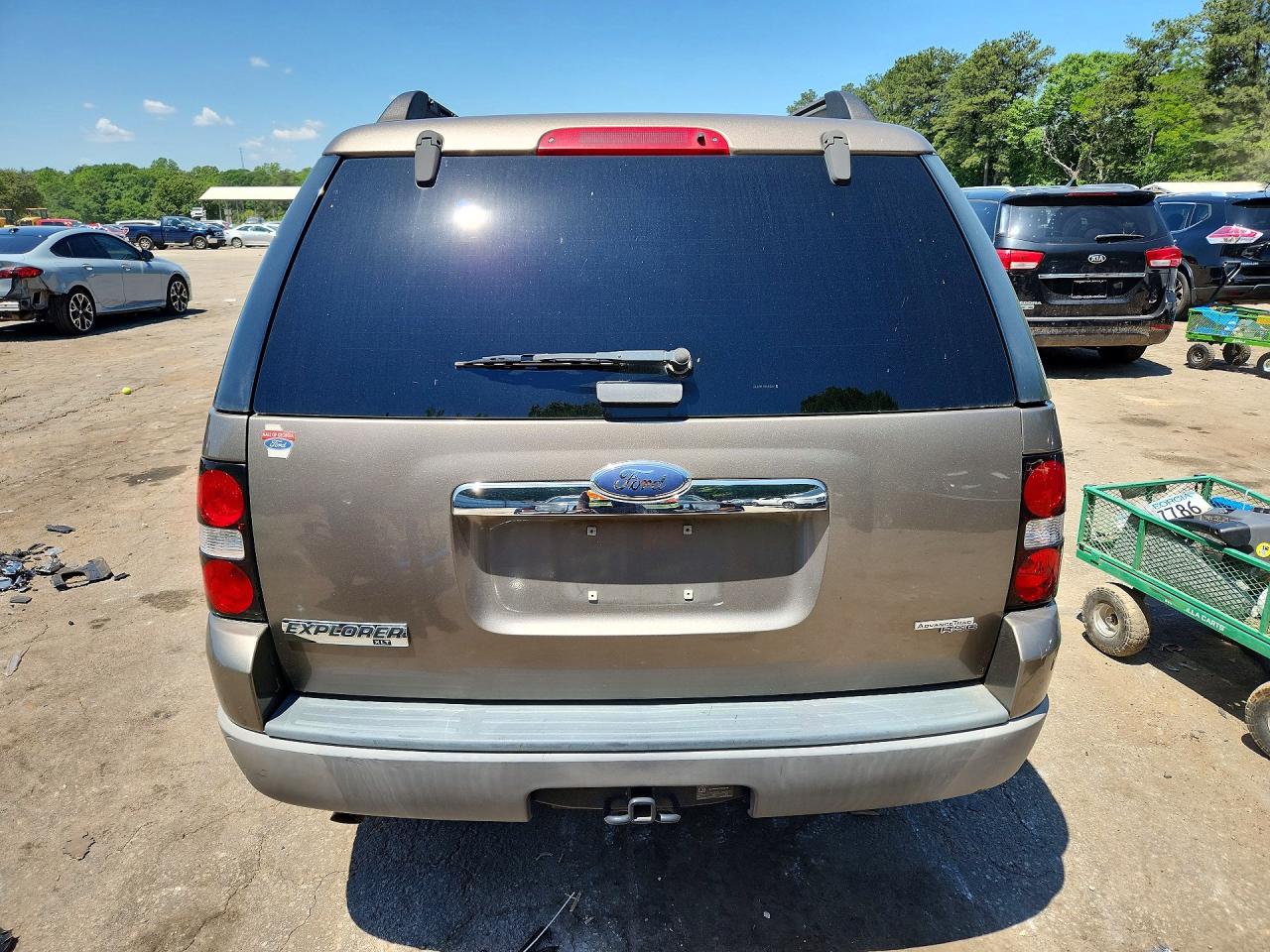 2006 Ford Explorer VIN 1FMEU63E26UA26701 photo 6