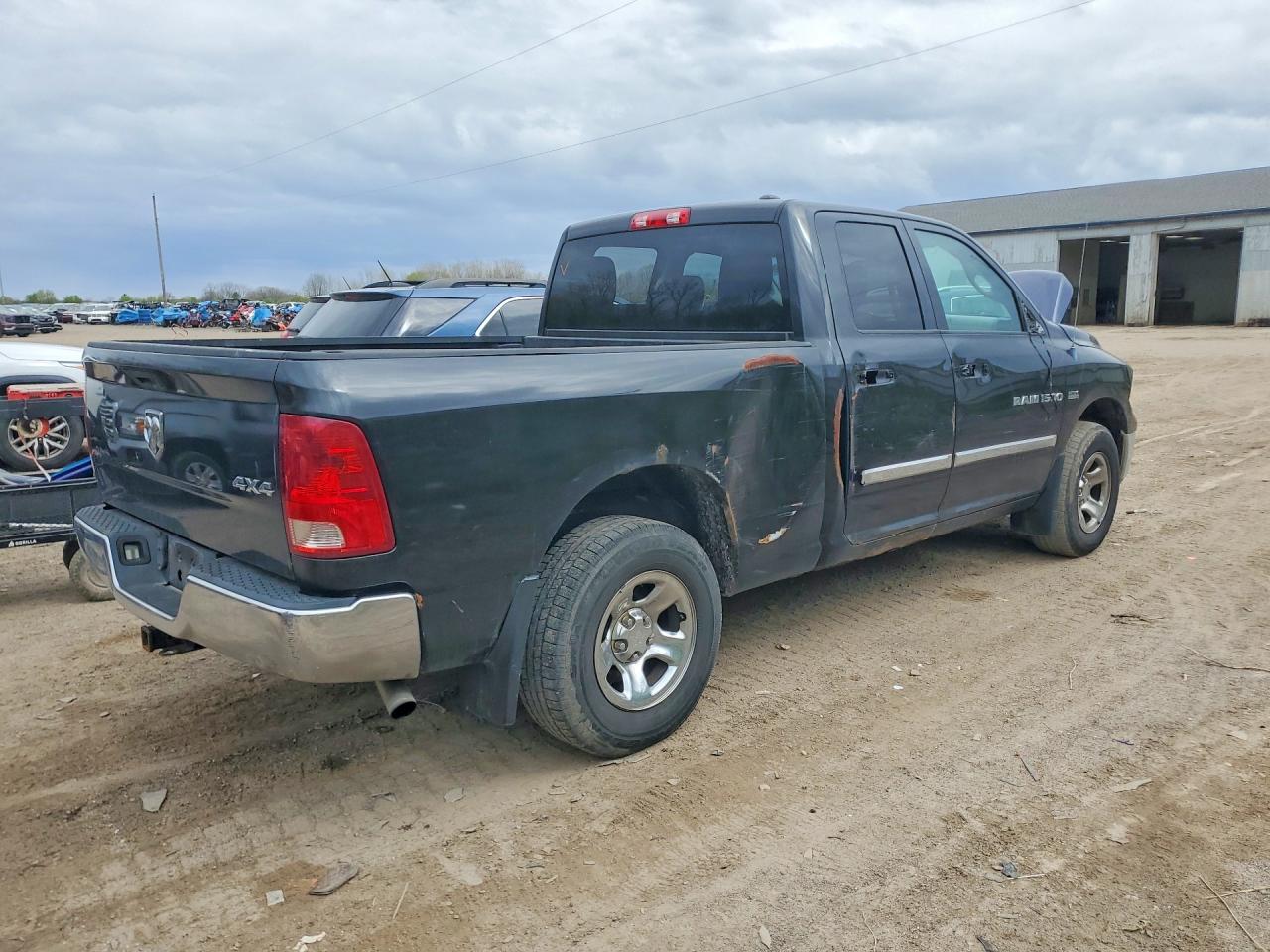 2011 Dodge Ram 1500 VIN 1D7RV1GT6BS509876 photo 3