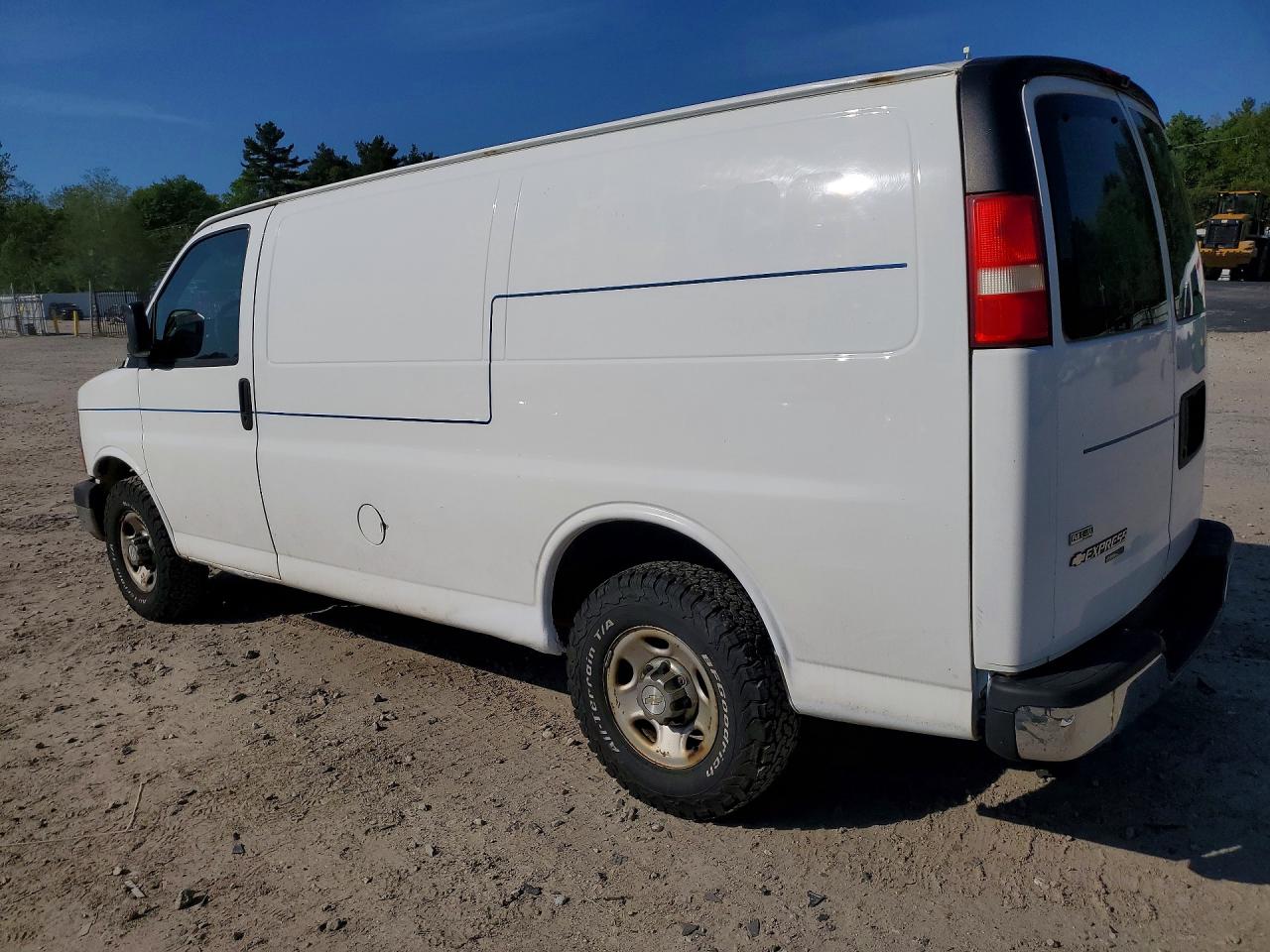 2011 CHEV Express VIN 1GCZGTCG3B1145205 photo 2