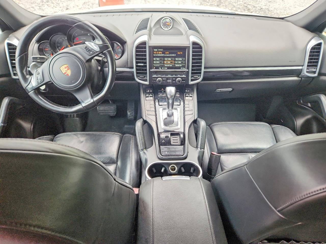2014 Porsche Cayenne VIN WP1AF2A24ELA36499 photo 8