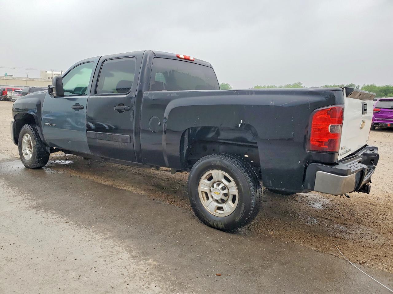 2008 Chevrolet All models VIN 1GCHC23698F105781 photo 2