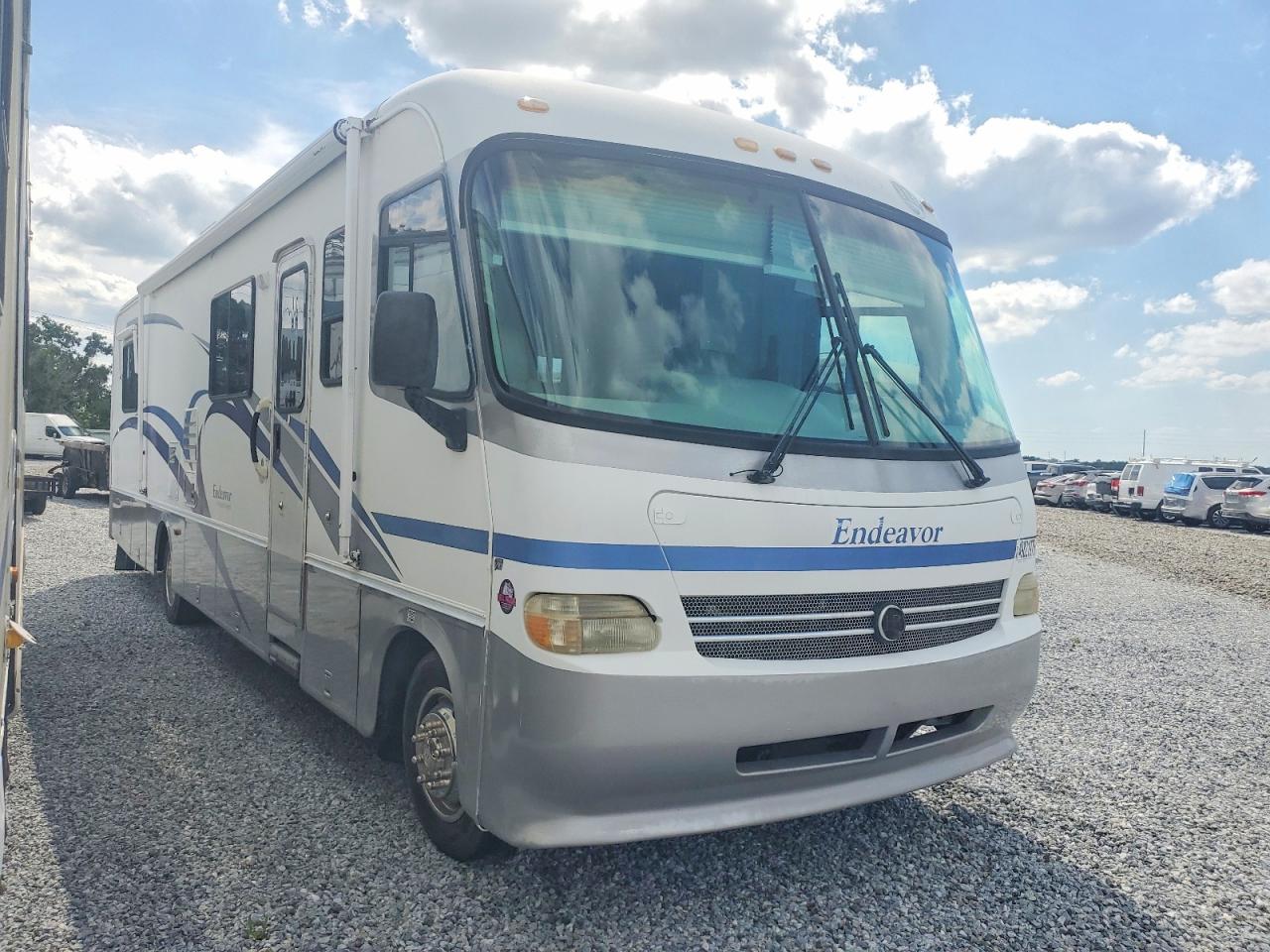 2000 Ford F550 VIN 3FCNF53S2YJA08528 photo 1