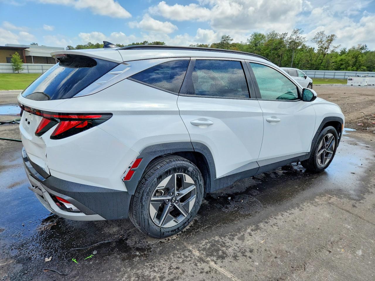 2025 Hyundai Tucson VIN 5NMJB3DE1SH462575 photo 3