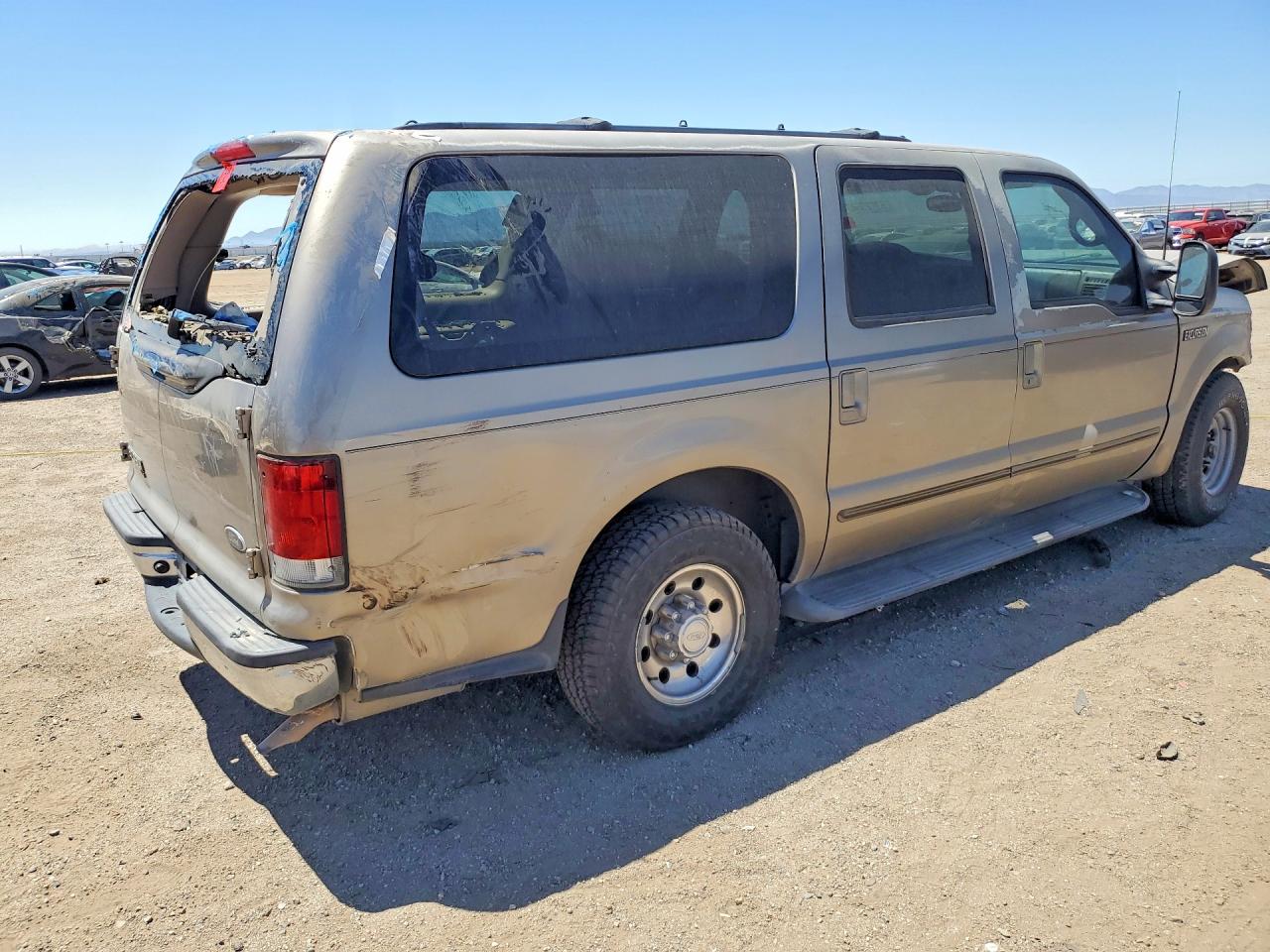 2000 Ford Excursion VIN 1FMNU40L3YEC37832 photo 3