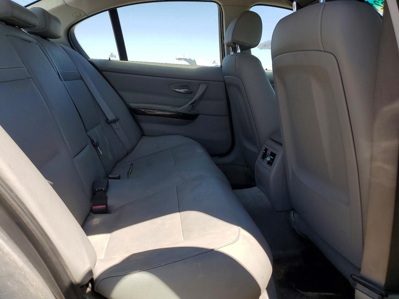 2011 BMW 3 series VIN WBAPH7C52BE683197 photo 10