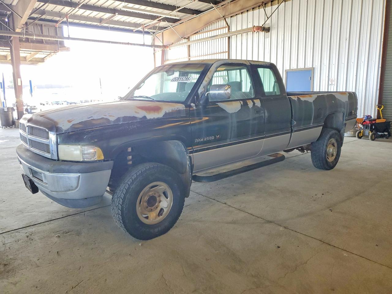 1996 Dodge Ram 2500 VIN 1B7KF23W0TJ121533 photo 1