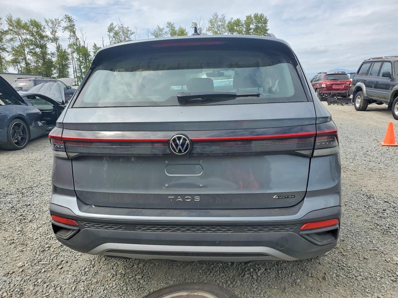 2025 Volkswagen All other VIN 3VV8C7B24SM087212 photo 6