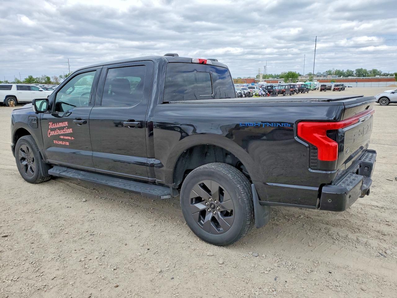 2022 Ford F150 VIN 1FT6W1EVXNWG10821 photo 2