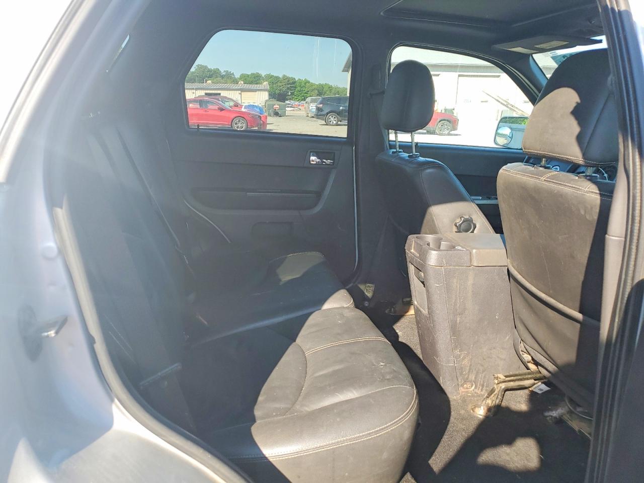 2008 Mercury Mariner VIN 4M2CU97128KJ54689 photo 11