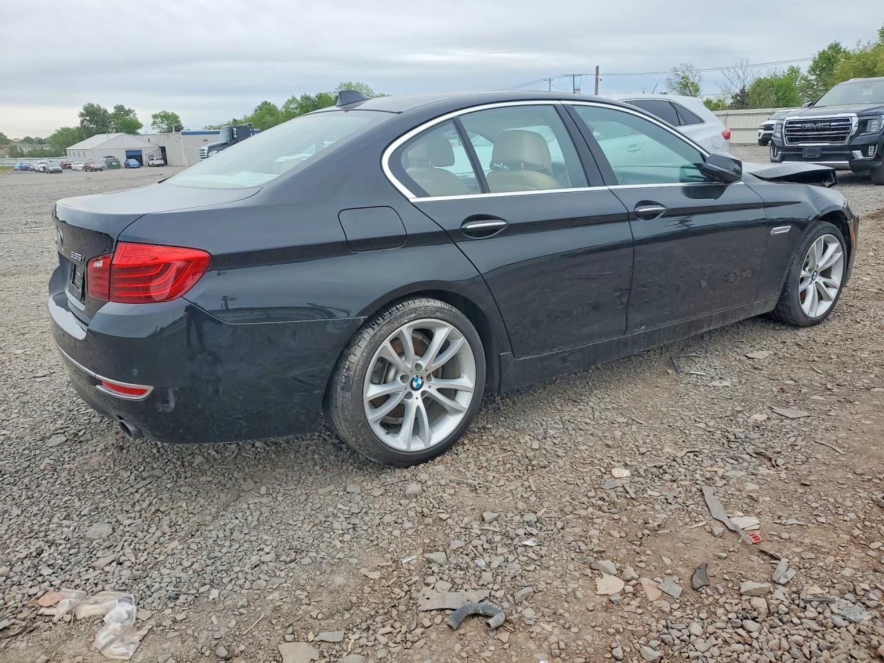 2015 BMW 5 series VIN WBA5B3C52FD546452 photo 3