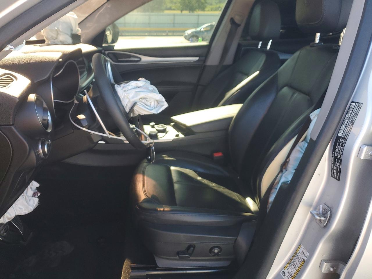 2018 Alfa Stelvio VIN ZASFAKPN6J7B92299 photo 7