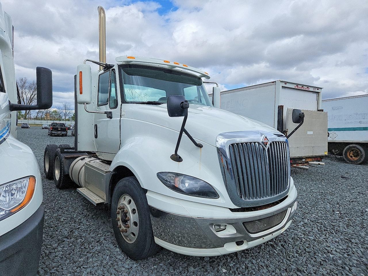 2015 International All other VIN 1HSDJAPR6FH531276 photo 1