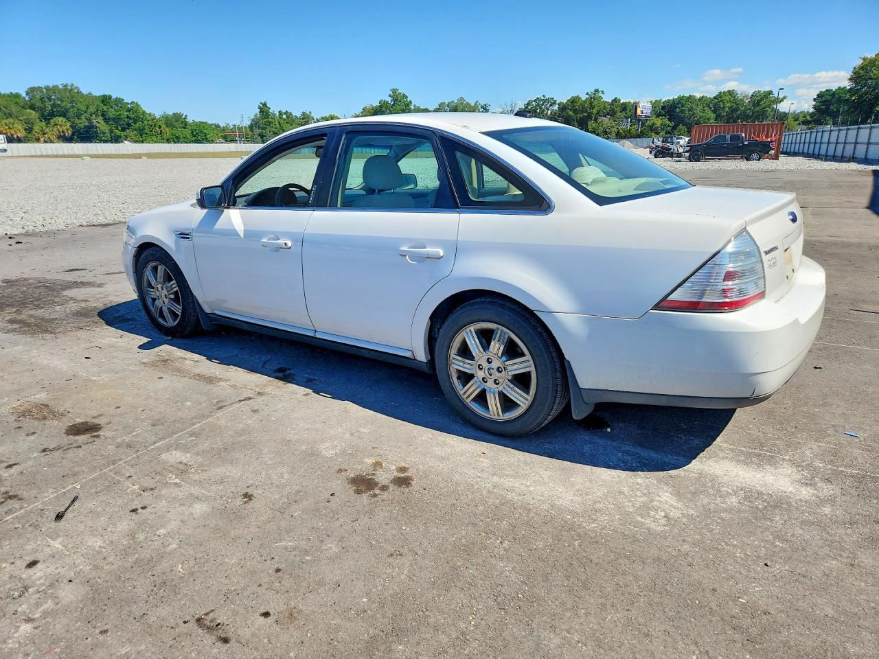 2008 Ford Taurus VIN 1FAHP24W98G128657 photo 2