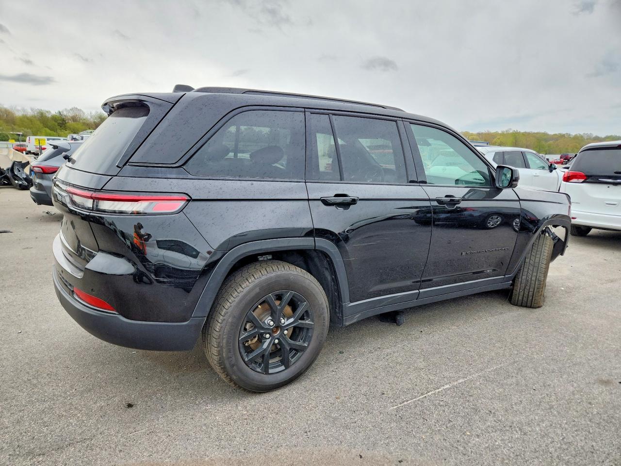 2025 Jeep Grand cher VIN 1C4RJHAG9S8656863 photo 3