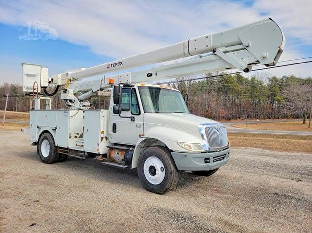 2007 International 4000 serie VIN 1HTMMAAN37H438371 photo 2