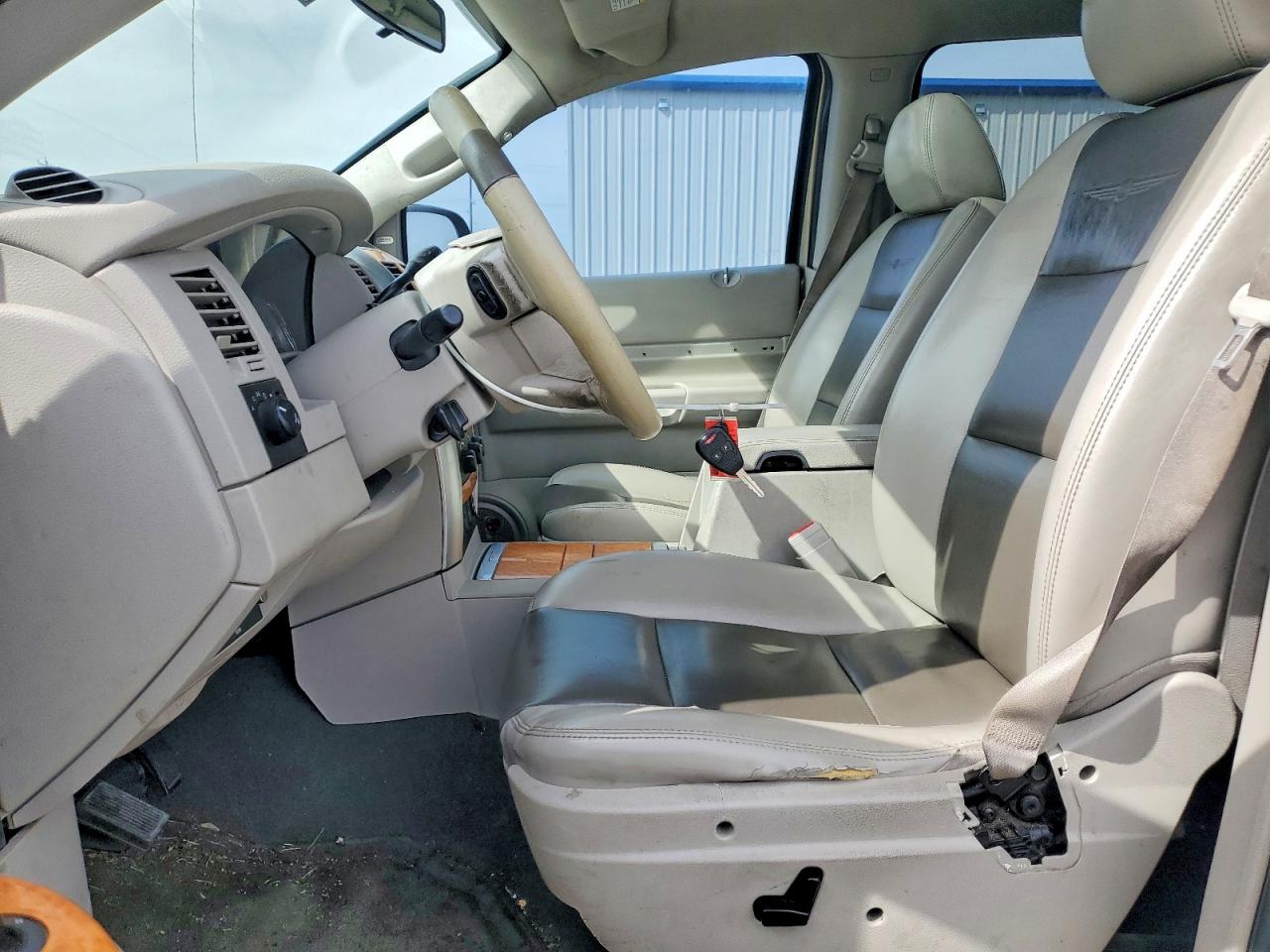 2008 Chrysler Aspen VIN 1A8HW58278F159121 photo 7