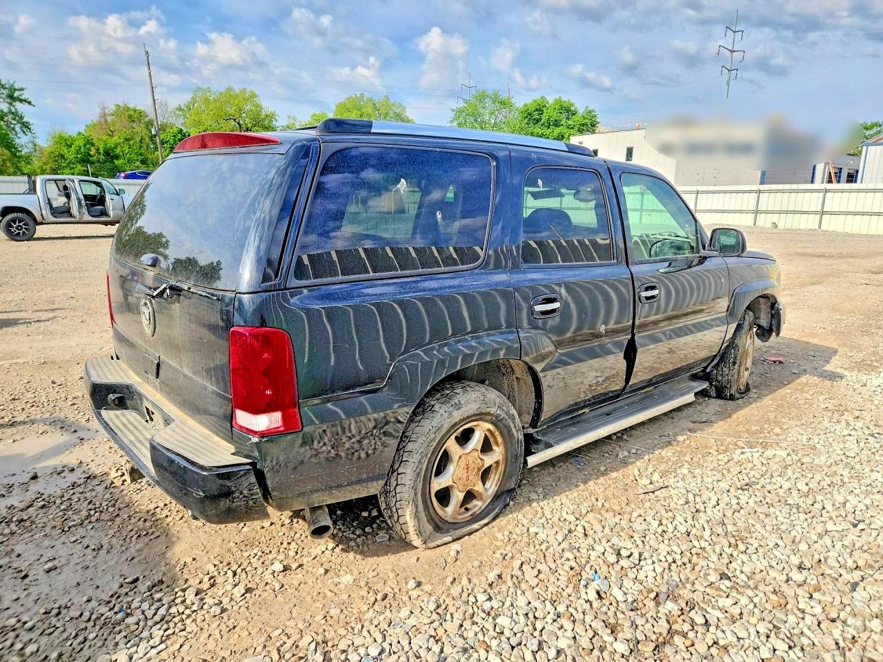 2006 Cadillac Escalade VIN 1GYEK63N46R104483 photo 3