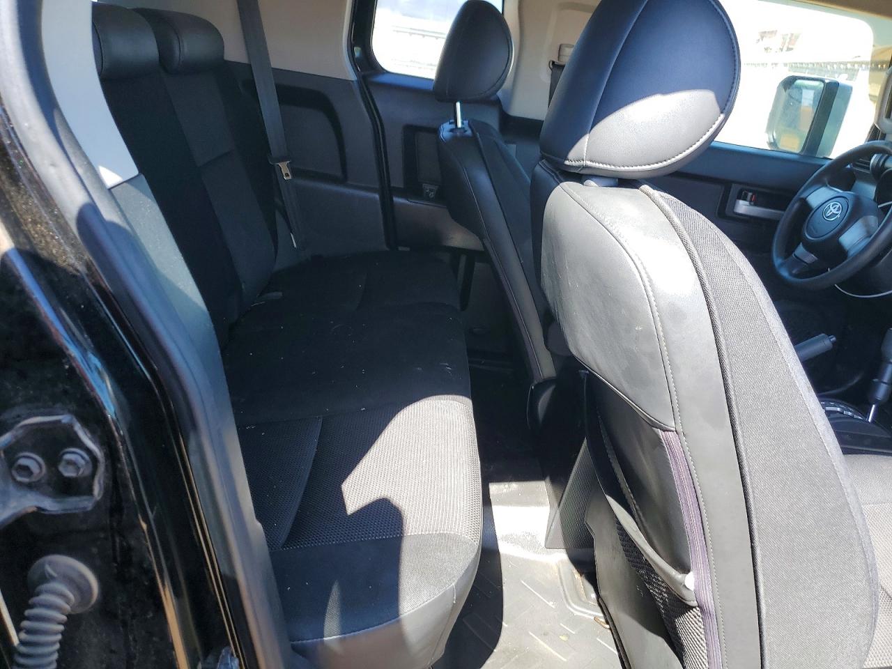 2007 Fj cruiser VIN JTEBU11F470089602 photo 11
