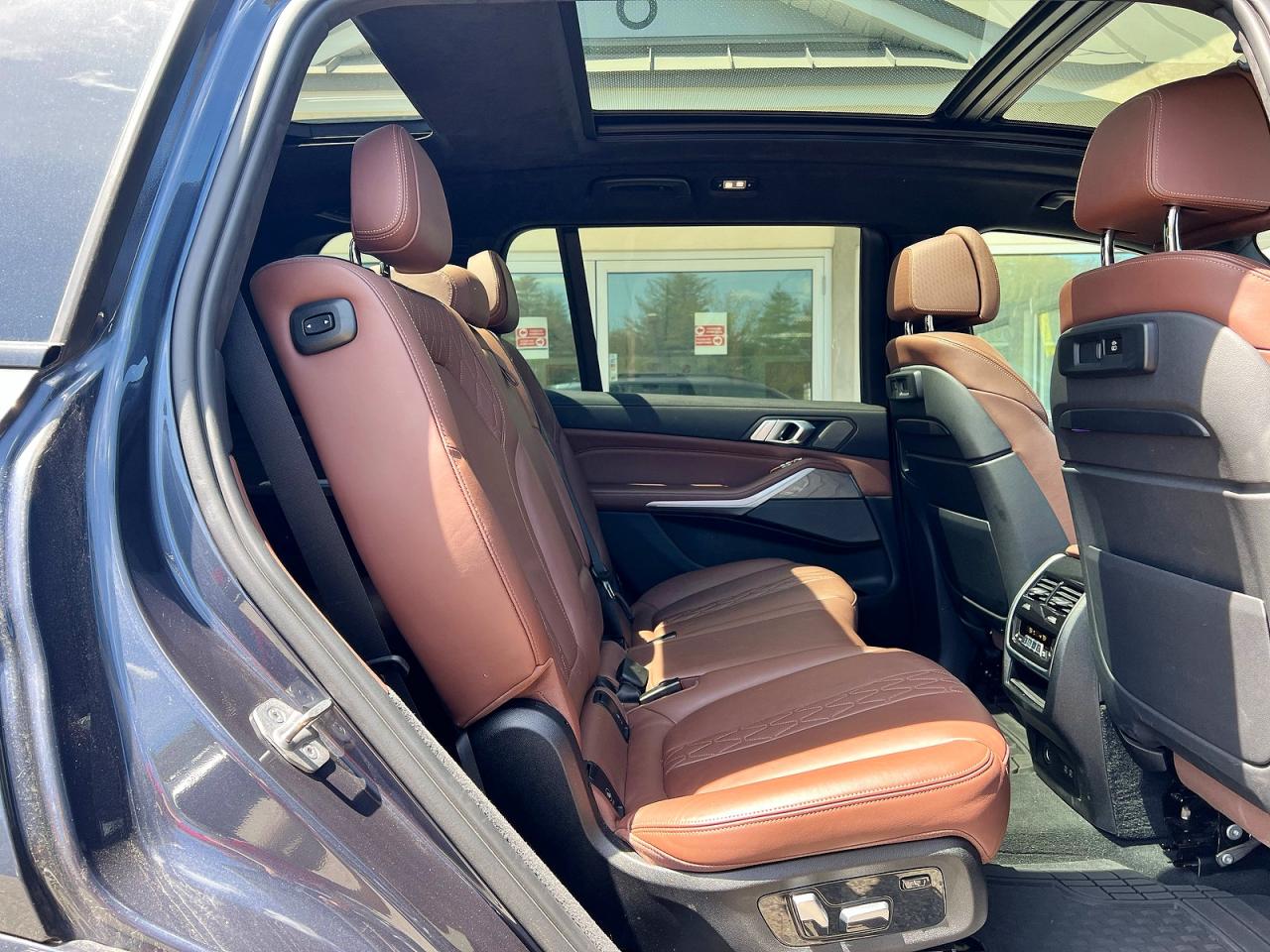 2022 BMW X7 VIN 5UXCX6C00N9J47458 photo 6