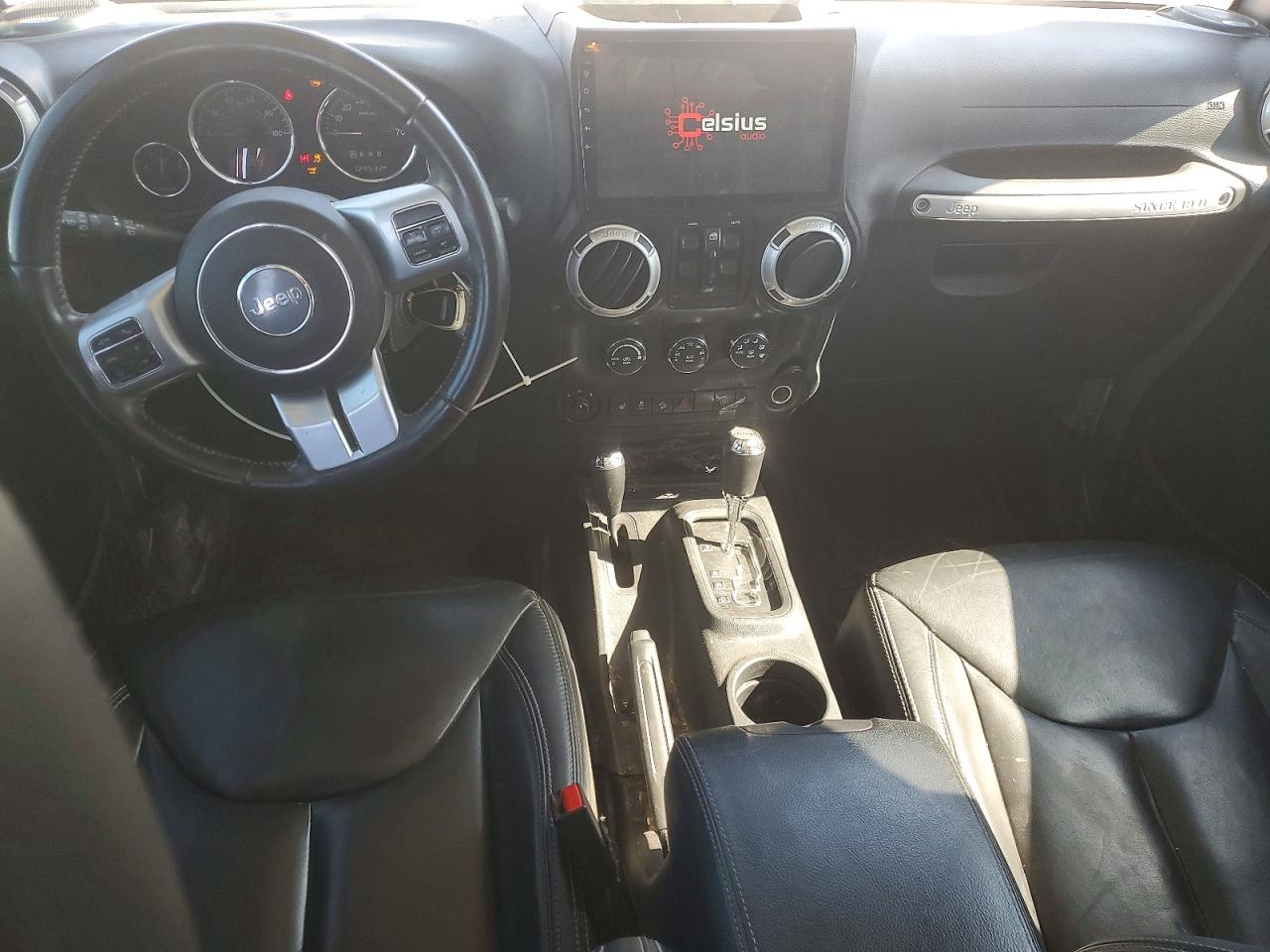 2017 Jeep Wrangler / VIN 1C4BJWFG2HL528615 photo 8