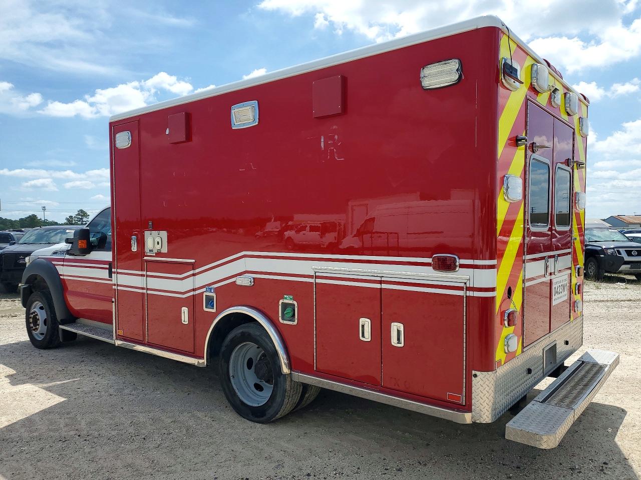 2015 Ford F450 VIN 1FDUF4GT4FEB56203 photo 2