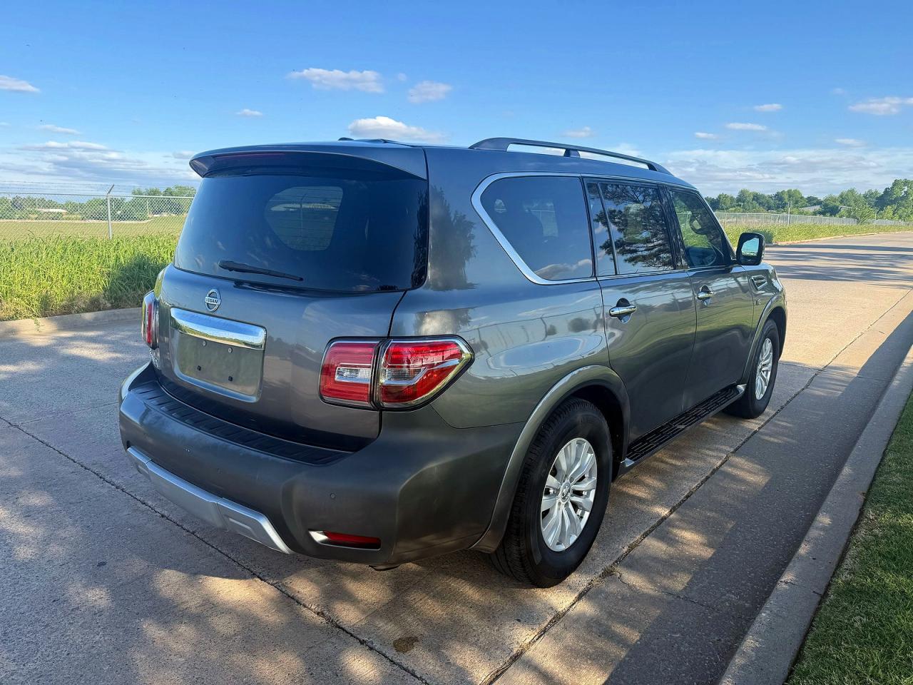 2017 Nissan Armada VIN JN8AY2NC0H9506693 photo 4