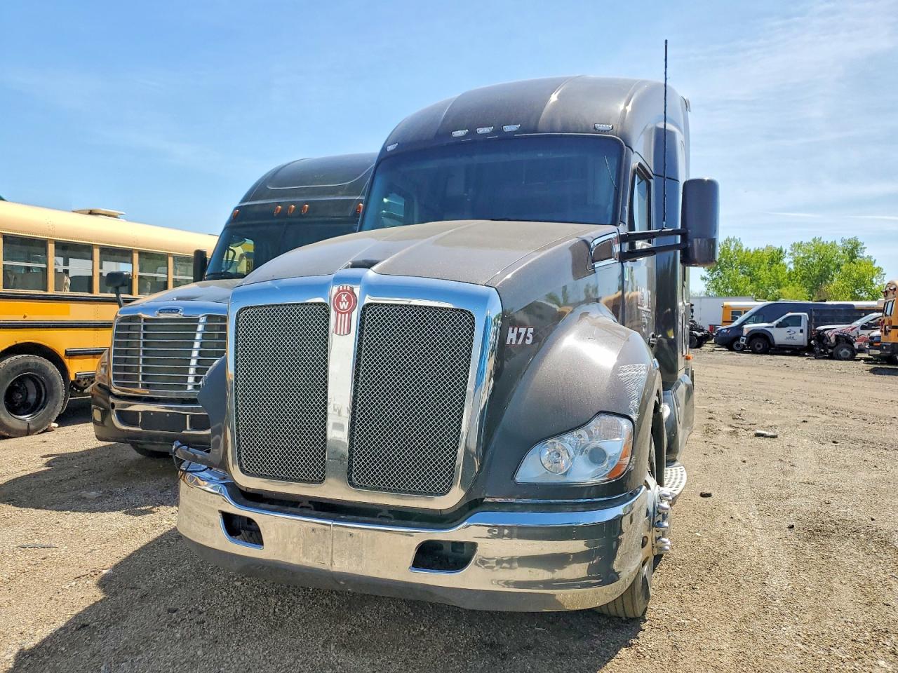 2020 KENWORTH All other VIN 1XKYDP9XXLJ379320 photo 2