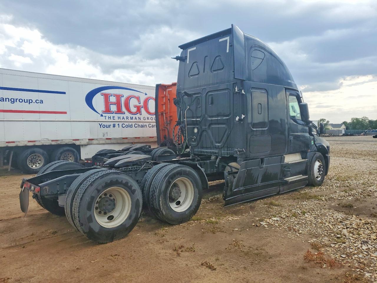 2023 FREIGHTLINER All other VIN 3AKJHHDR0PSUA4647 photo 4