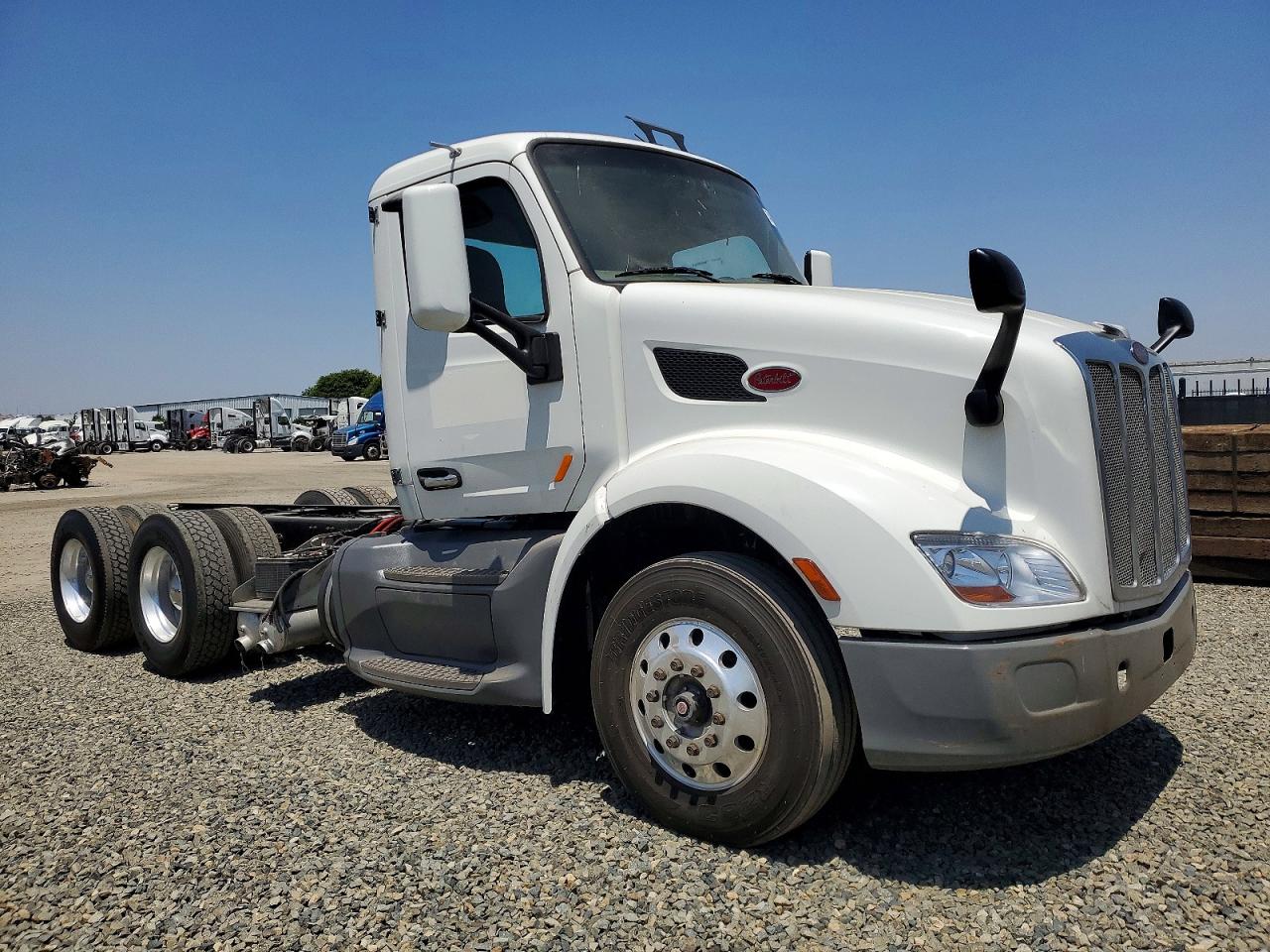 2018 PETERBILT All other VIN 1XPBA48X1JD477902 photo 1