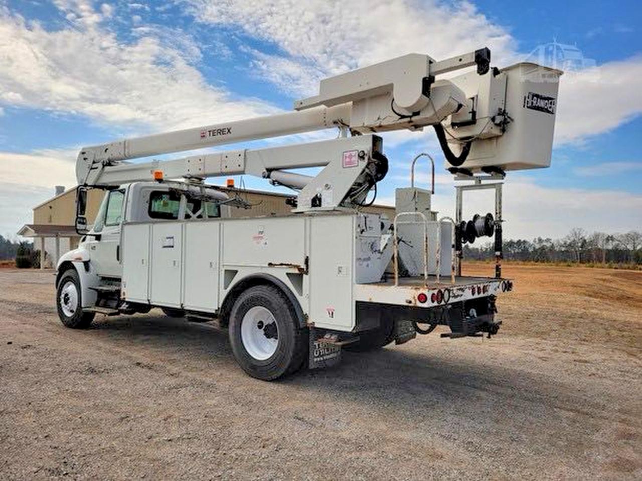 2007 International 4000 serie VIN 1HTMMAAN37H438371 photo 3