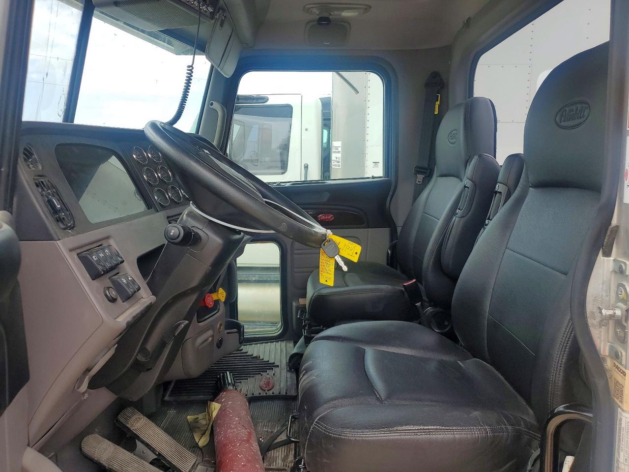 2023 PETERBILT All other VIN 1XPXD49X0PD892374 photo 5