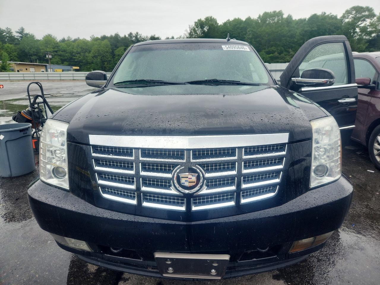 2011 Cadillac Escalade VIN 1GYS4HEF6BR127952 photo 5