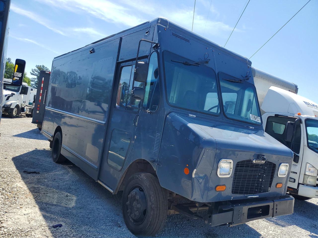2020 FREIGHTLINER All other VIN 4UZAC2EA3LCMH6049 photo 4