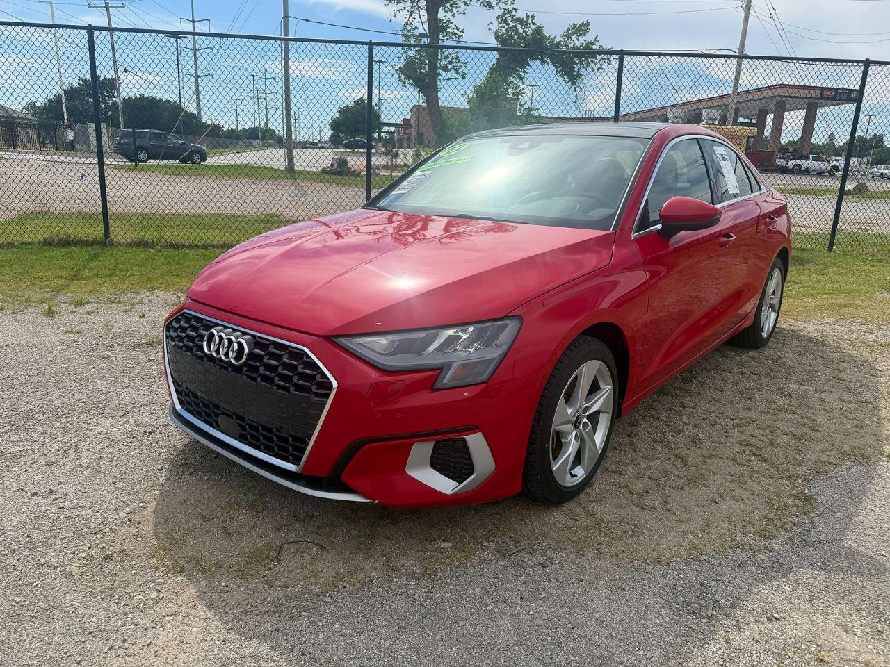 2022 Audi A3 VIN WAUAUDGY8NA038487 photo 2