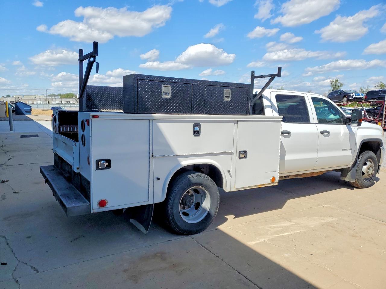 2015 GMC SIERRA VIN 1GD421C80FF648703 photo 3