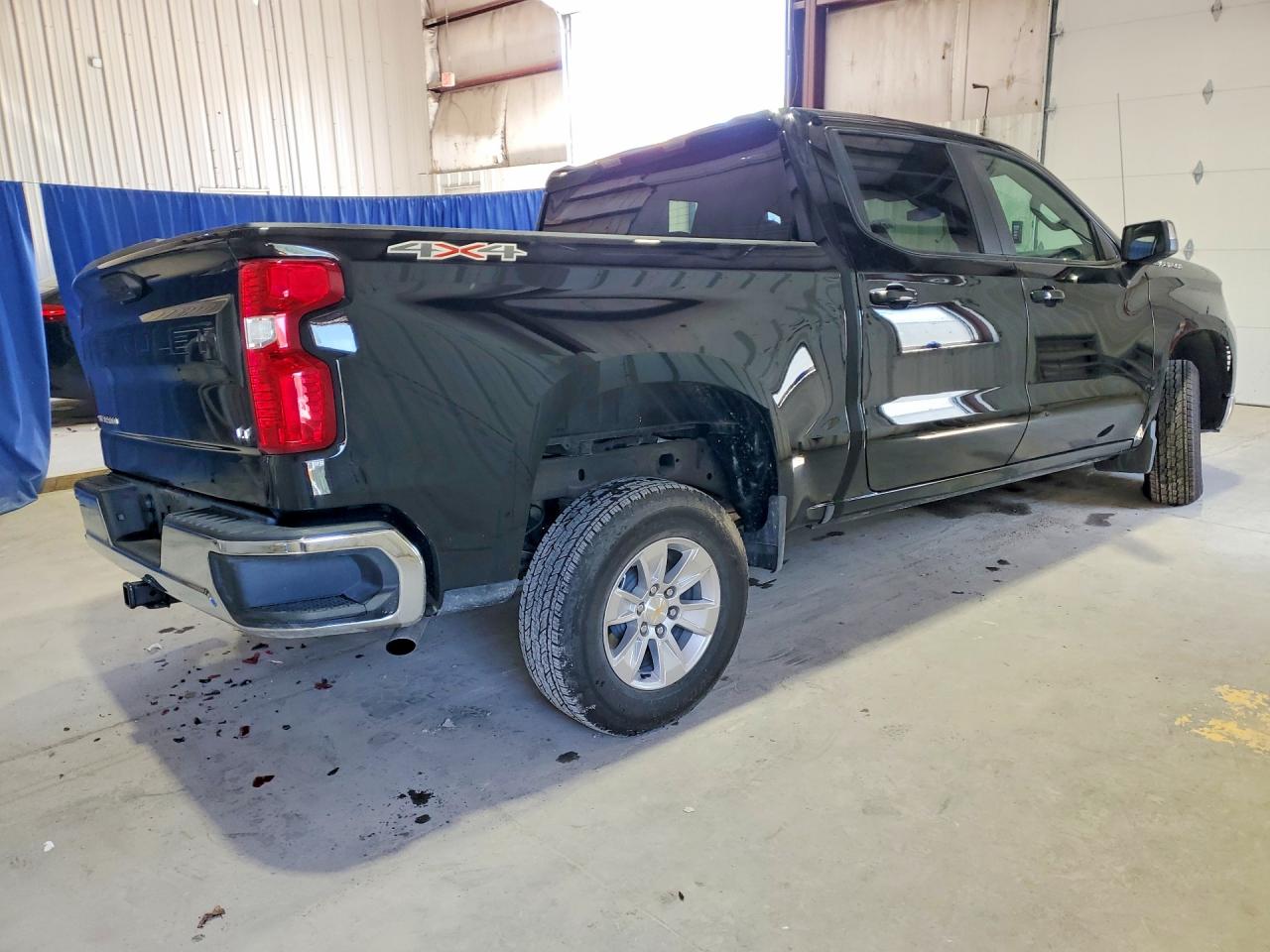 2026 Chevrolet All models VIN 2GCUKDED2T1157701 photo 3